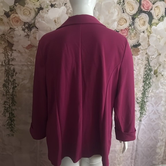 26- Raspberry Roll cuff Blazer - Picture 10 of 12